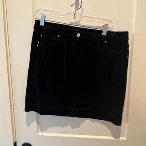 White House Black Market Velvet skirt.  Size 6. NWT.  Waist 16”, Length 17”